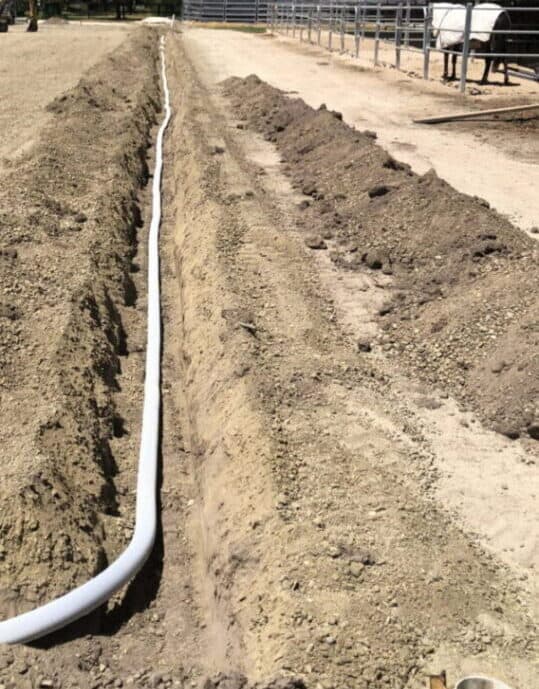 Constructing a farm / cattle laneway for horses